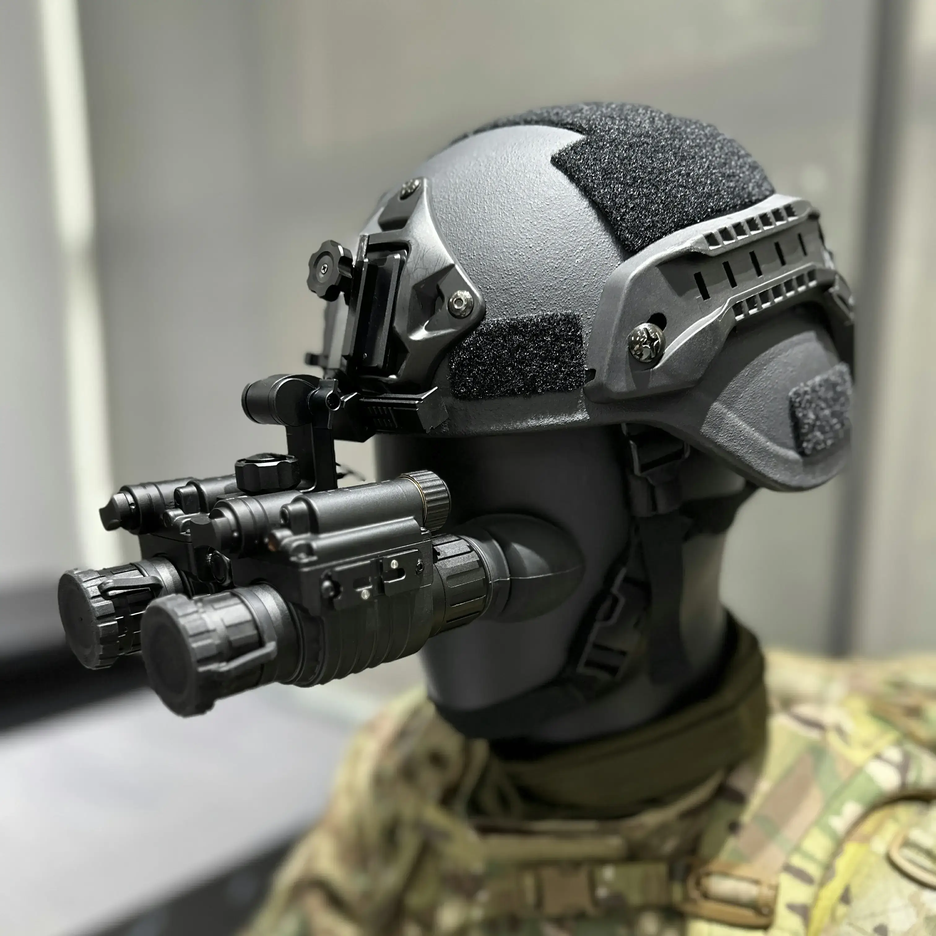 Gen3 FOM 1500-2000+ Autogated IR Indicator Dual Tubes Night Vision CNO-NH821D